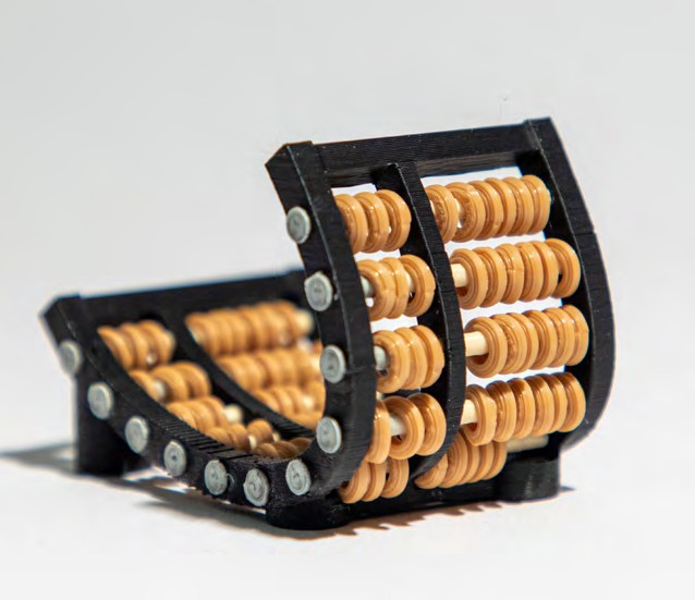 Mentor figurine for Tangible Co-Ideation